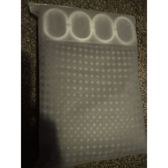 Gibelle Gray Shower Curtain Waffle Weave Textured Fabric 72"x72" w/ Rings - Picture 4 of 4